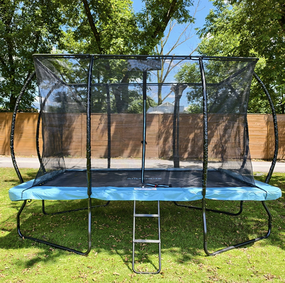 Does A Trampoline Net Go on The Outside Or Inside?